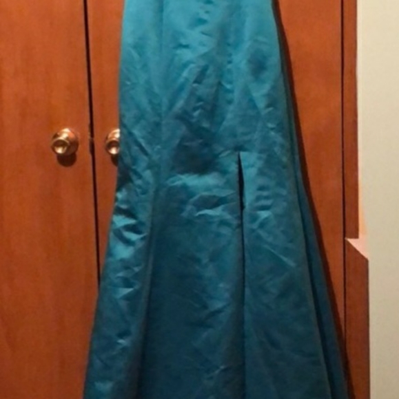 Brand new Formal / Prom dress - Picture 3 of 3